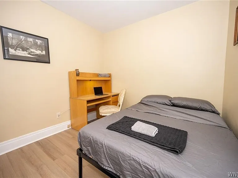 98 E Delavan Ave #N — Photo 16