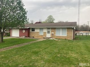 302 N Spring St, Odon, IN