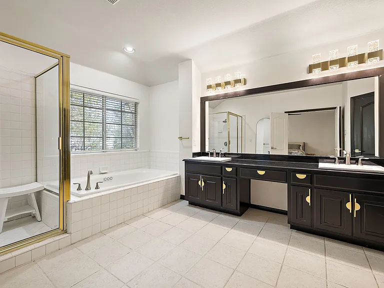 2114 Hilton Head Dr — Photo 28