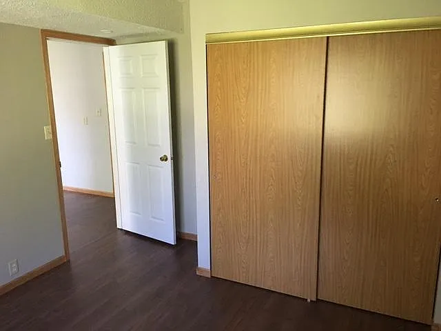 3554 Independence Ave N — Photo 5