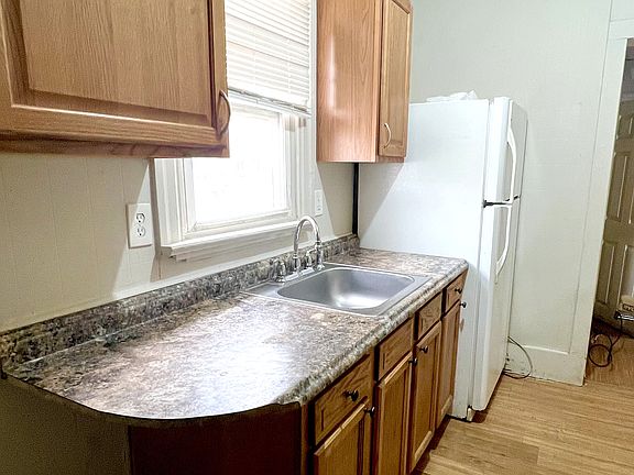 3rd image of 2605 Monterey Ave #1