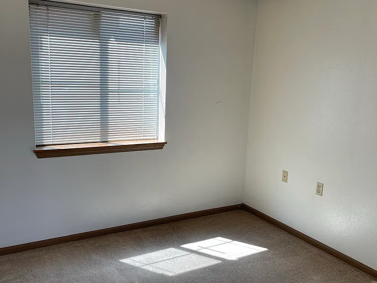 325 E College St #1611 — Photo 12