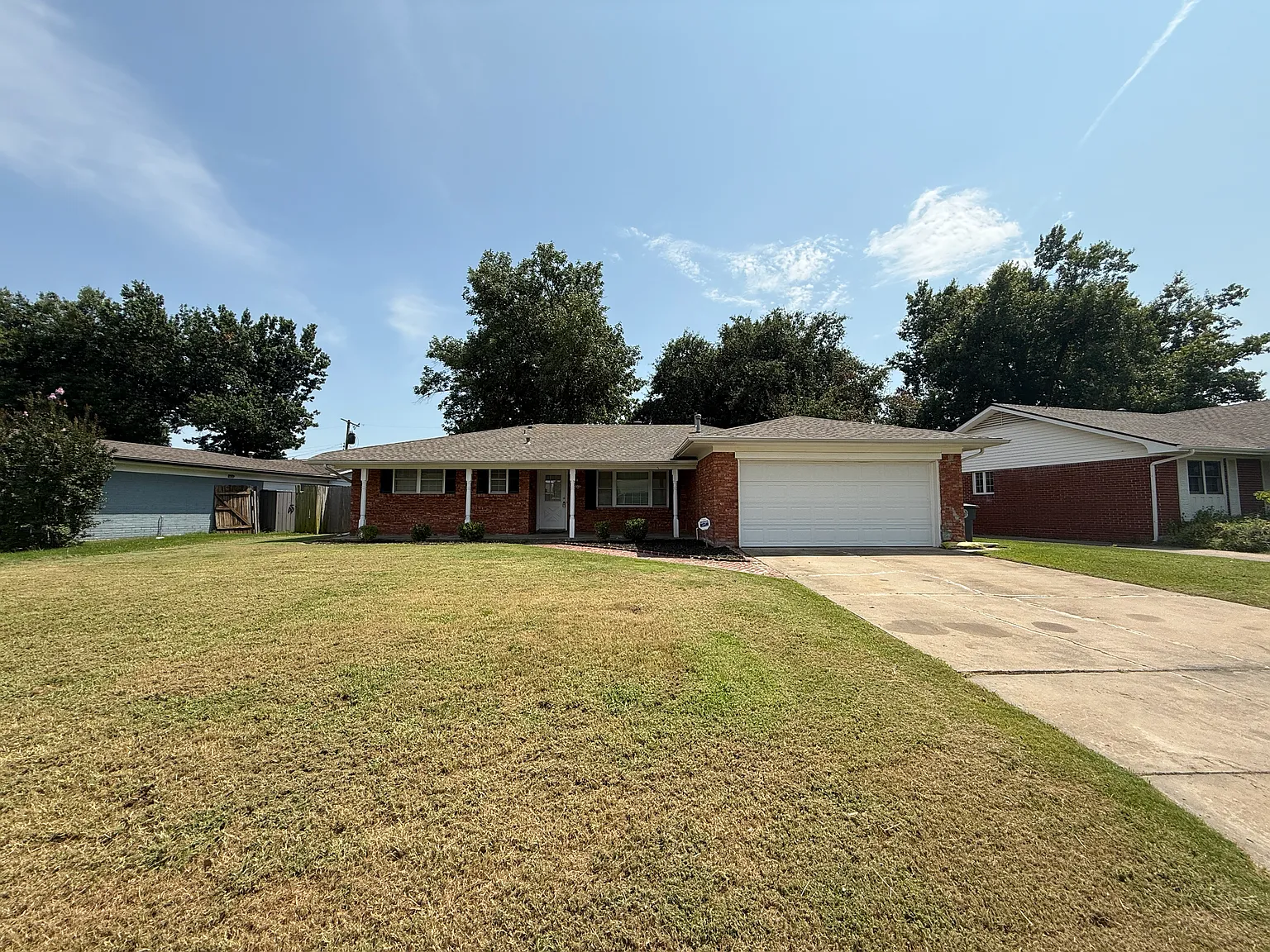 8532 East 33rd Pl. Tulsa, OK 74145 — Photo 1