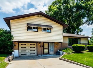 5539 La Palm Dr, Oak Forest, IL 60452