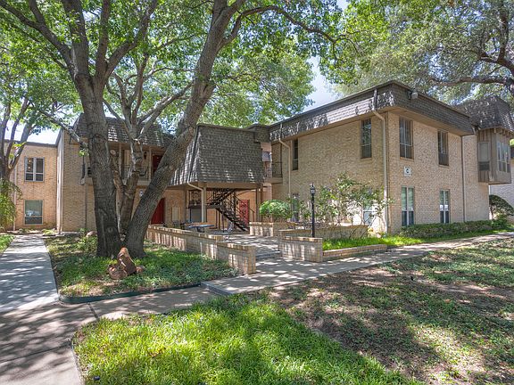 2nd image of 4320 Bellaire Dr S APT 135W