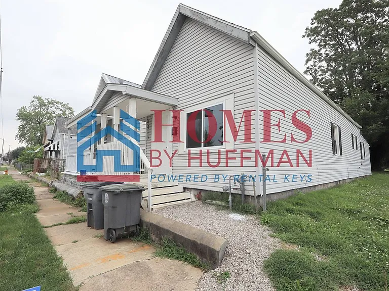1013 N Garvin St — Photo 1