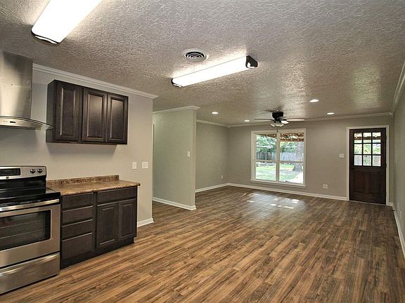 2nd image of 13325 Capital Dr