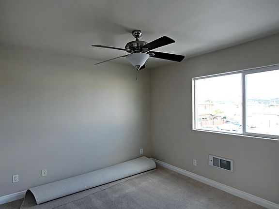 5th image of 800 N Mollison Ave Unit 60