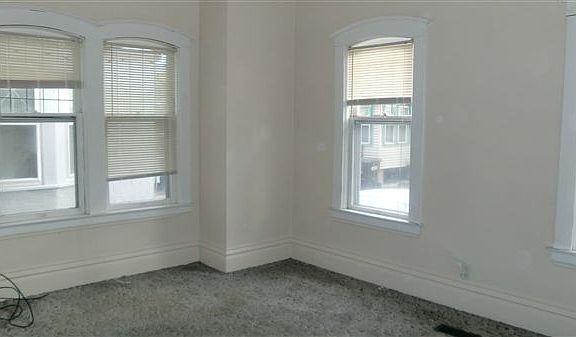 This home features huge bedrooms with generous natural light.