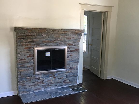 2nd image of 3465 Vernon Ave