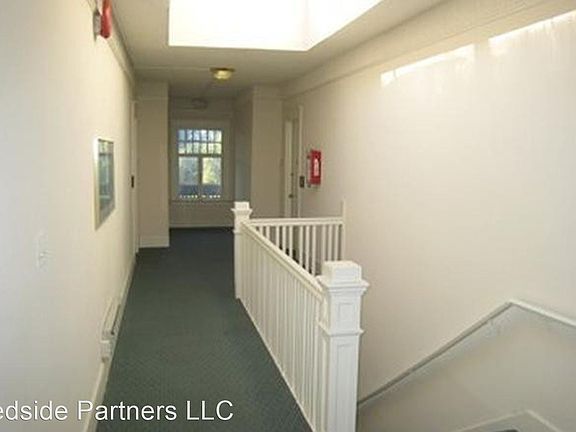 5th image of 1522 1st Ave W #101