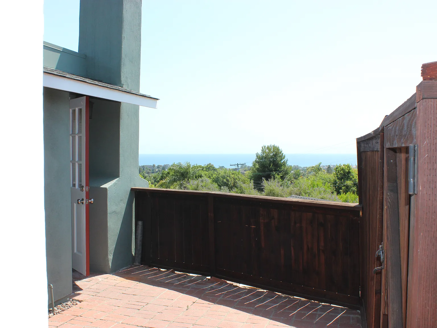 Studio, 300 sqft, $2,600 — Photo 4