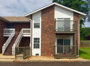 3 Hidden Valley Dr APT 4, Belleville, IL 62226