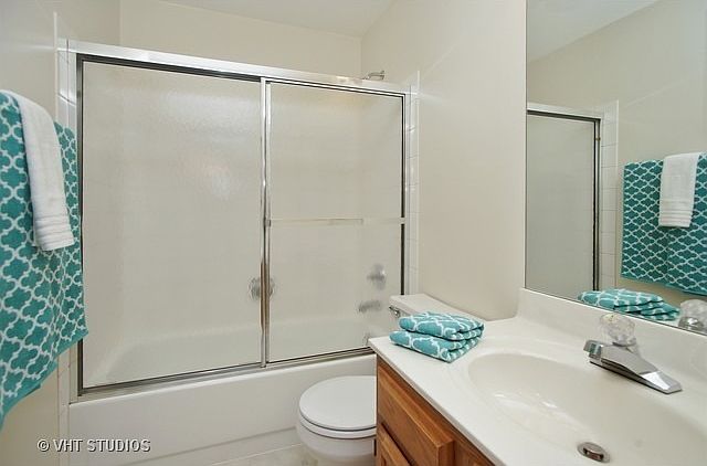 2nd image of 2319 Highland Ct #2319