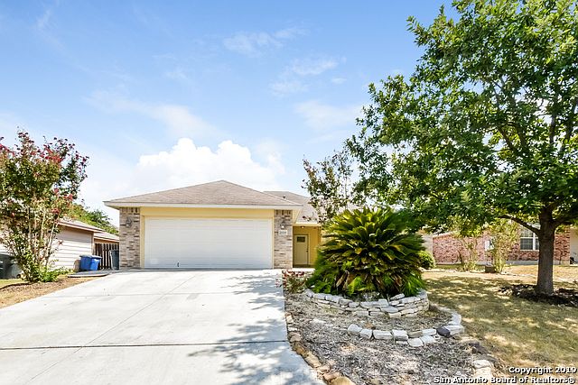 1st image of 2029 Bentwood Dr