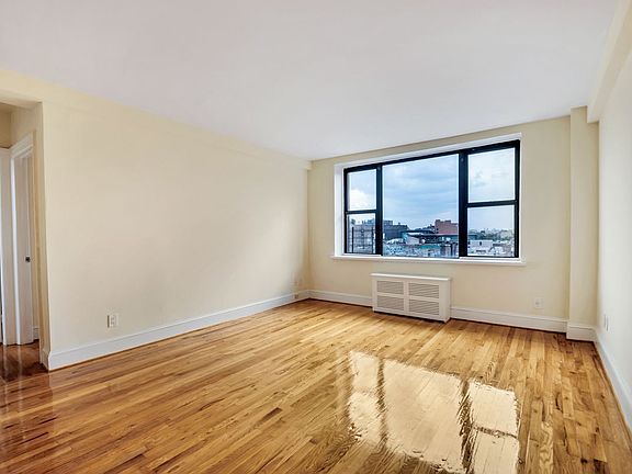 4th image of 3755 77th St #5K