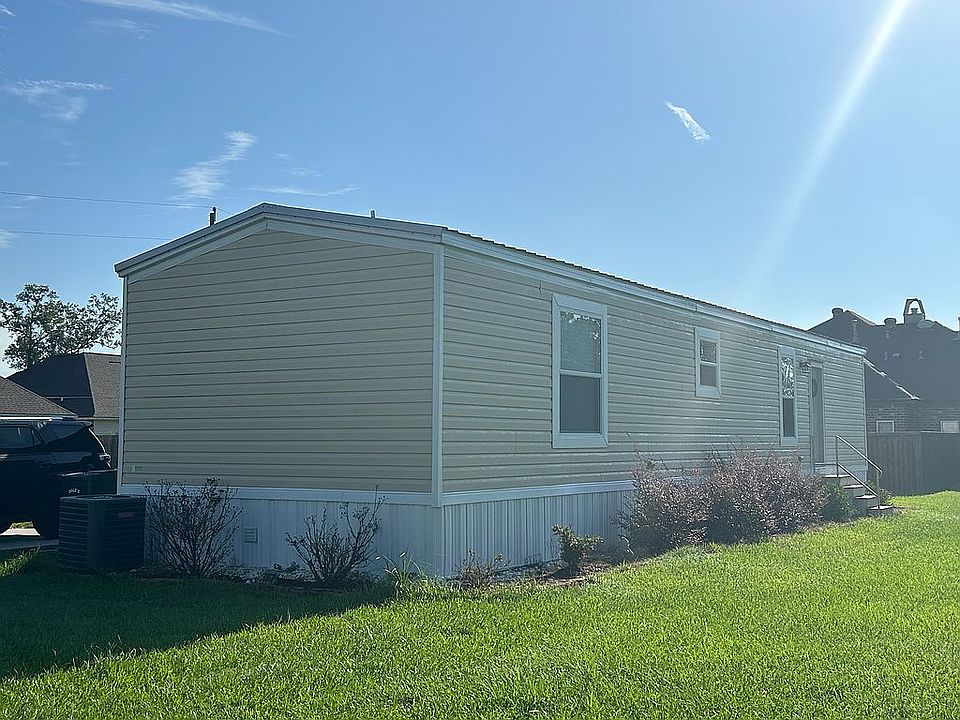 2nd image of 41436 Glen Williams Rd