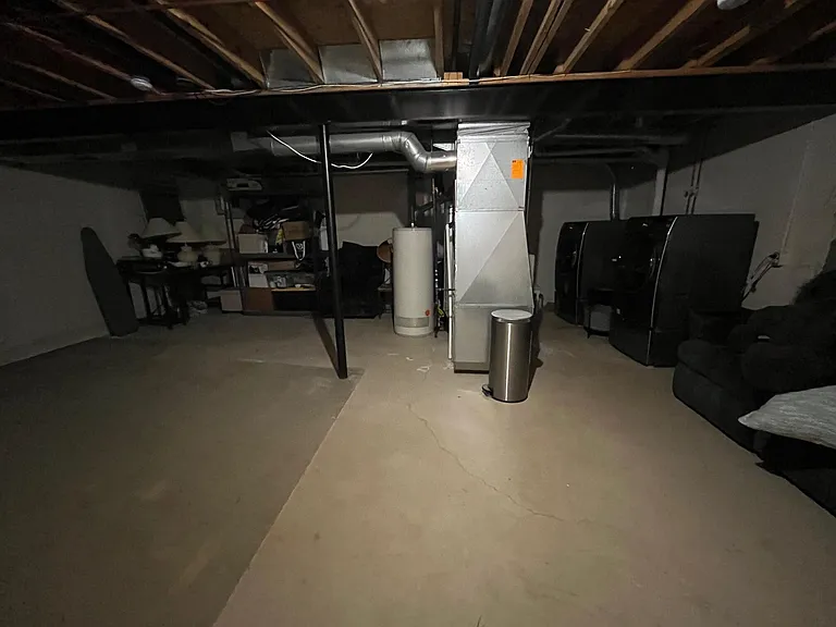 1734 Christopher Dr — Photo 18