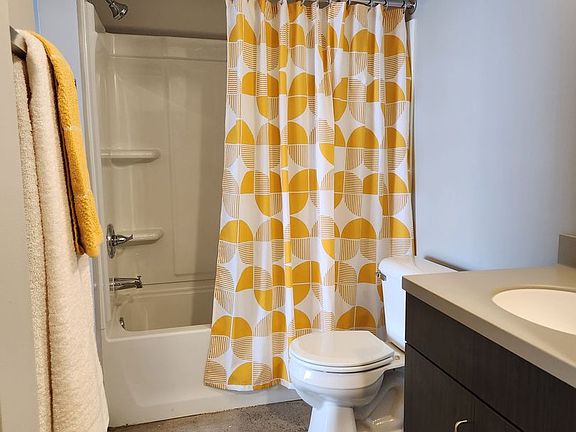 5th image of 2580 Stein Blvd #130