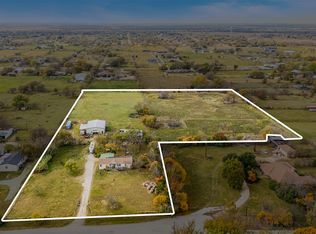 2073 Bowie St, Sanger, TX 76266