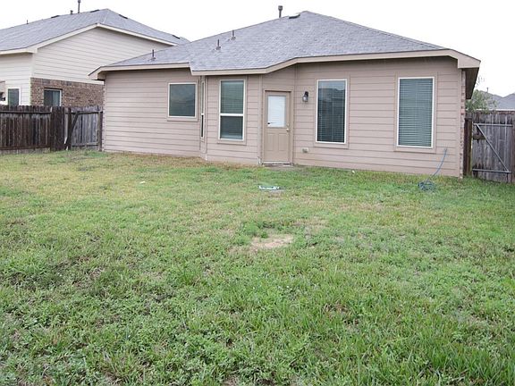 3rd image of 20419 Newcastle Ridge Ln