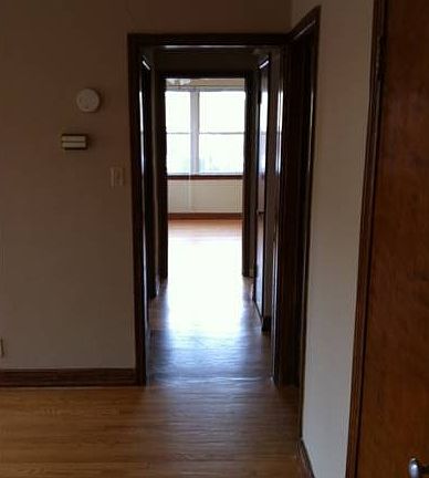 Hall to Bed and Kitchen