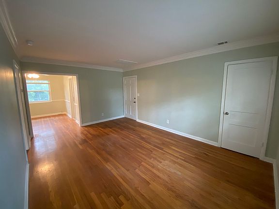 4th image of 1314 E Victory Dr APT 4