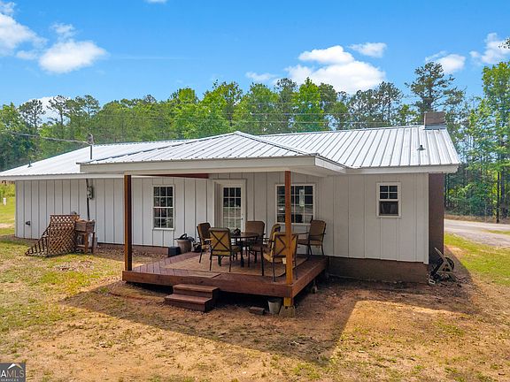 2nd image of 3030 Smith McGee Rd