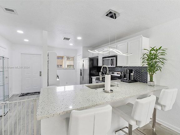 4th image of 6623 Winfield Blvd APT 8-4