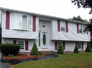 24 Hackman Pl, Warwick, RI 02889