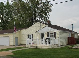221 Round Lake Dr, Michigan Center, MI