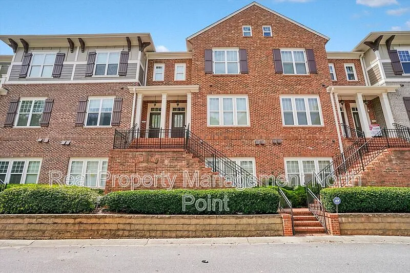 3 bed, 3.5 bath, 2250 sqft, $3,250 — Photo 1
