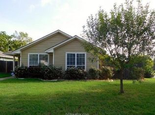 916 E 29th St, Bryan, TX 77803