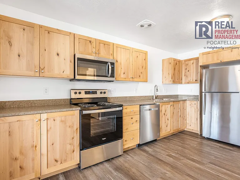 251 W Linden #BLD9 — Photo 3