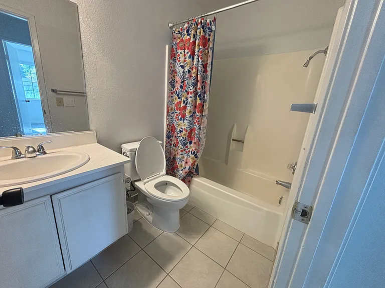8244 Eastwood Ave — Photo 5