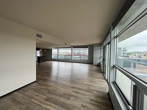 Galaxie High Rise Apartments — Photo 40