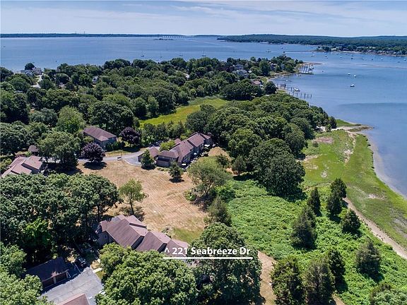 2nd image of 221 Seabreeze Dr