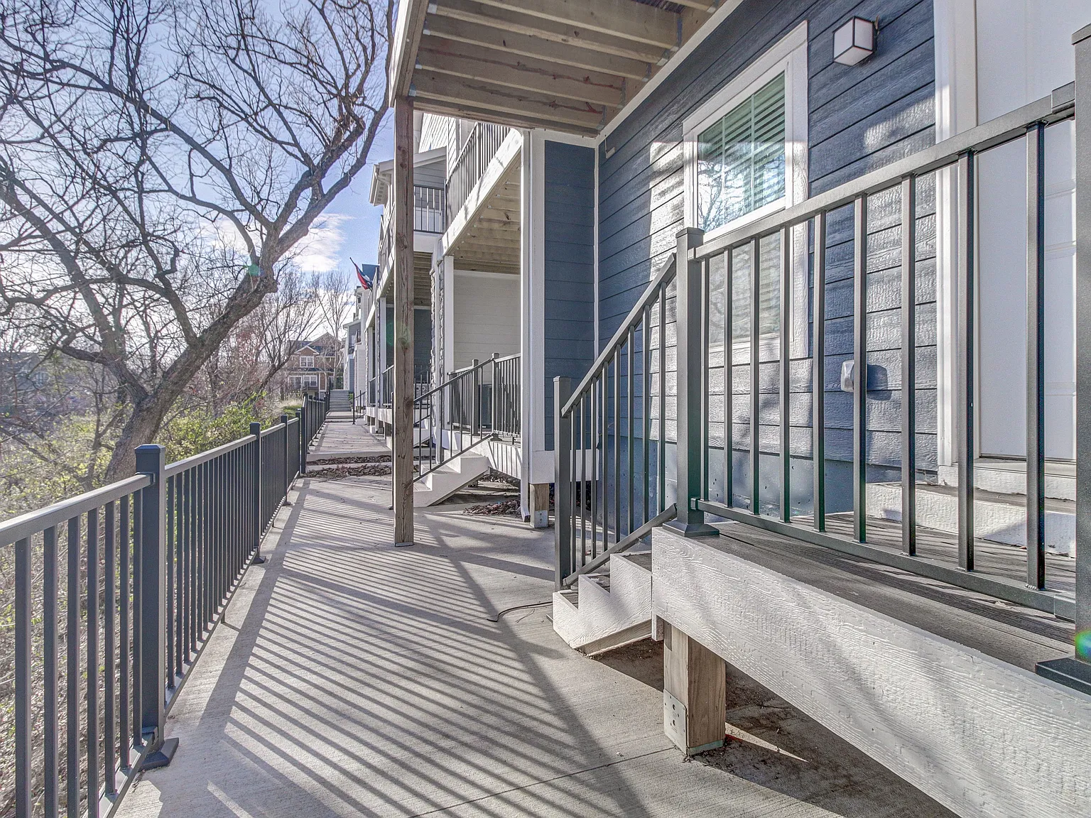 Studio, 400 sqft, $1,200 — Photo 4