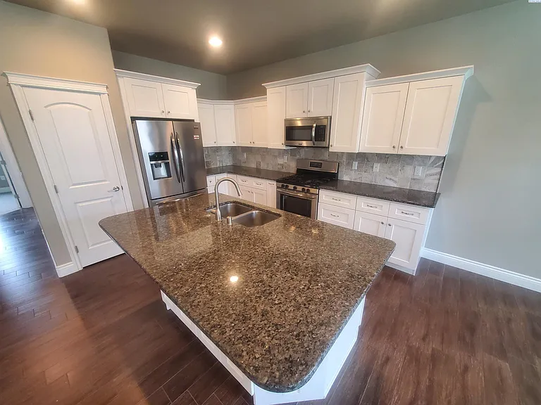 1290 N Oklahoma Pl — Photo 5