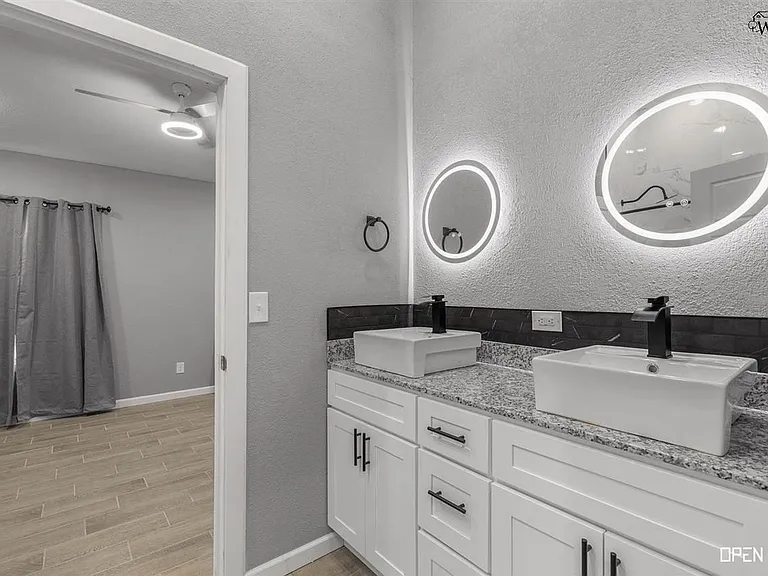 2805 Avenue I — Photo 17