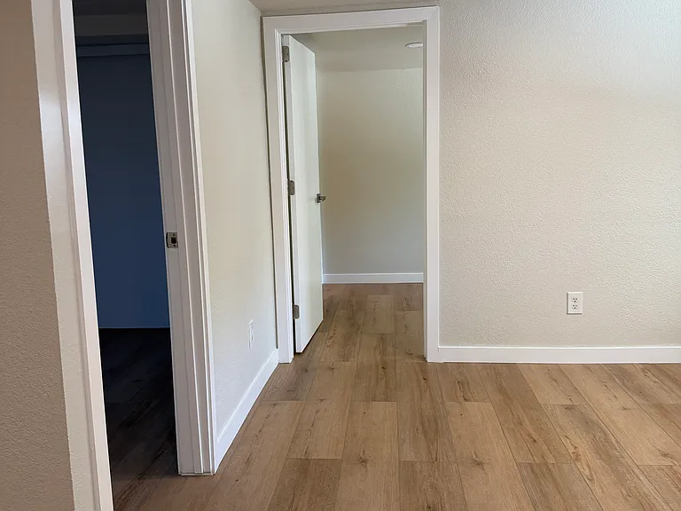 472 Arleta Ave #B — Photo 4