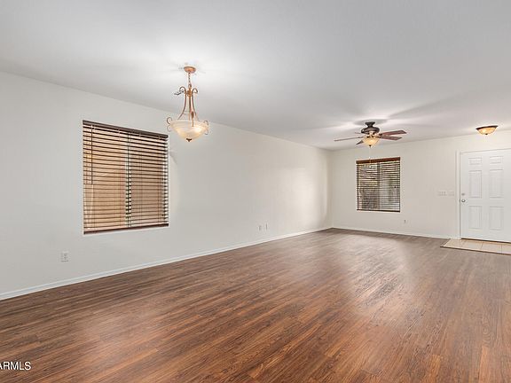 4th image of 2452 E MEADOW CREEK Way
