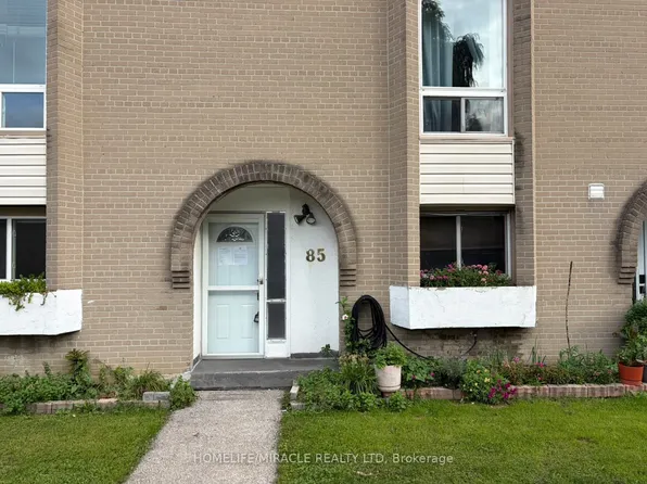 19 London Green Ct #85, Toronto, ON M3N 1K3