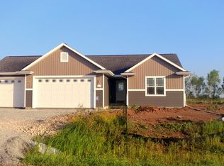 W2186 Wildflower Ln, Brillion, WI 54110