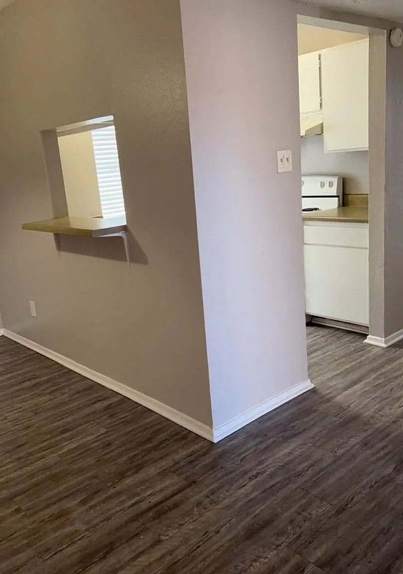 Summerhill Apartments — Photo 2