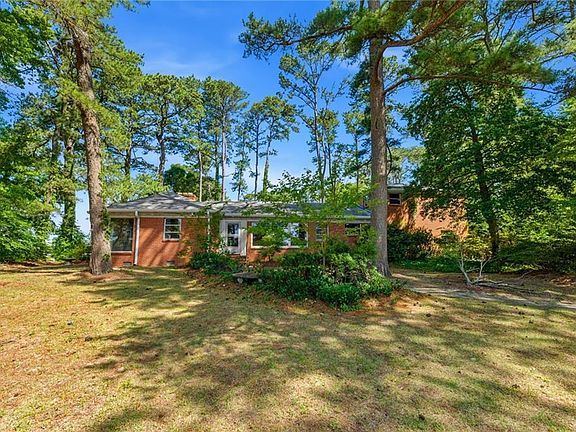 4th image of 2736 Sterling Point Dr