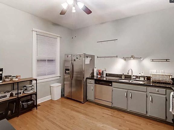 5th image of 315 Stites Ave