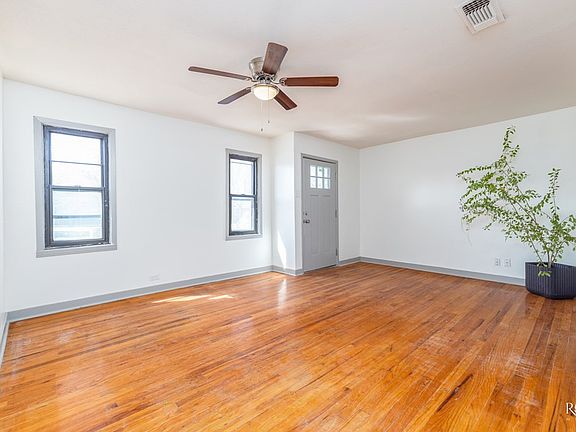 3rd image of 1010 Ardmore St