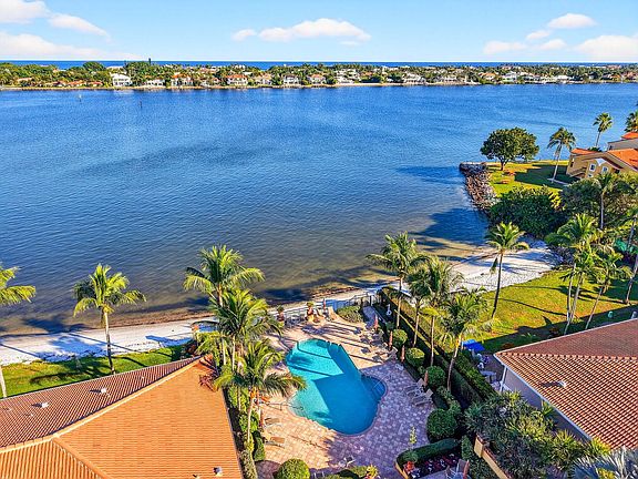 2nd image of 106 Las Brisas Circle