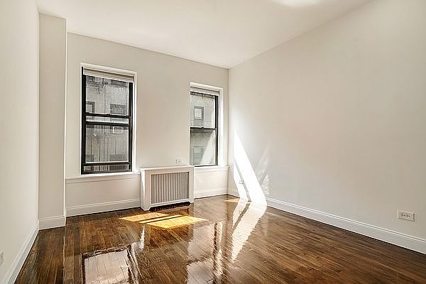 1st image of 220 E 89th St APT 3